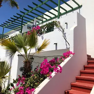 casa-clara-los-pocillos.puertodelcarmen-hotels.org/